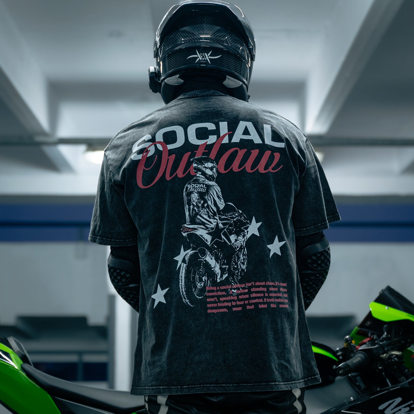 SOCIAL OUTLAW - T-Shirt - Acid Wash - Oversized - Dark Grey