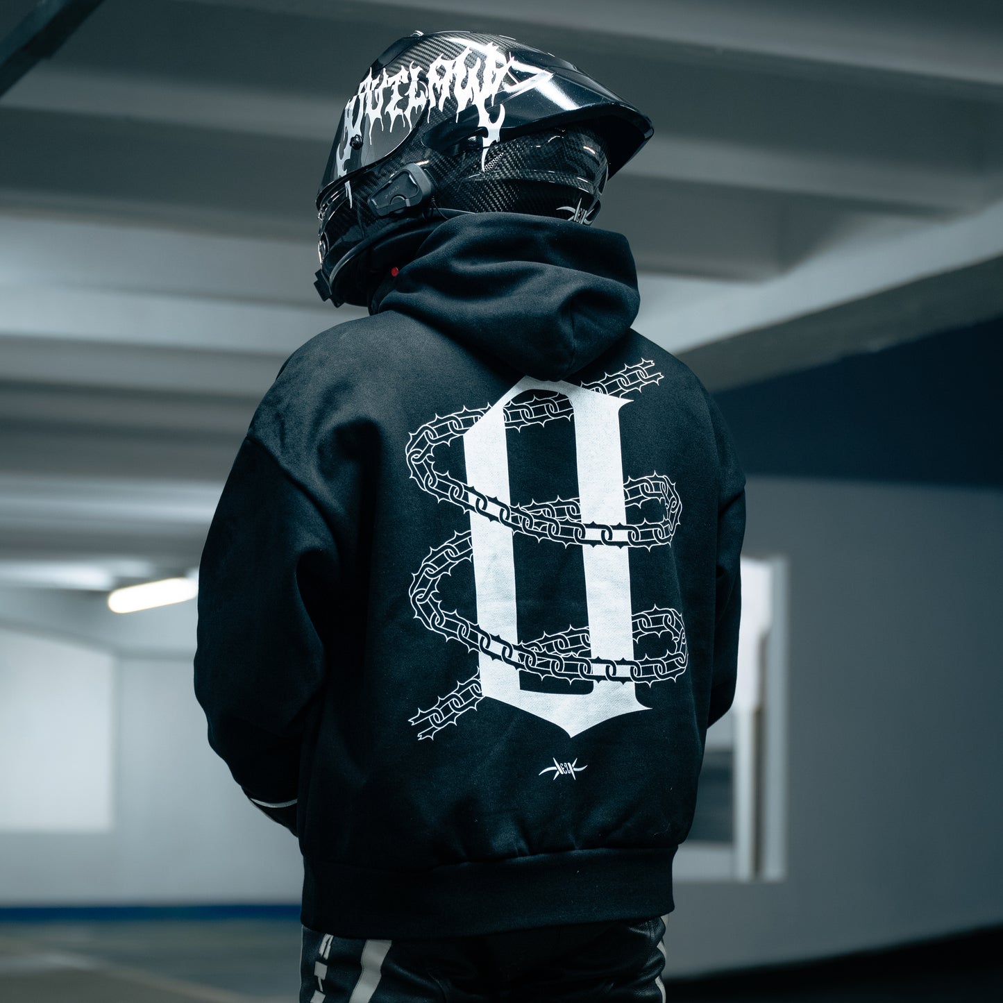 CHAINED - Hoodie - Heavyweight - Black