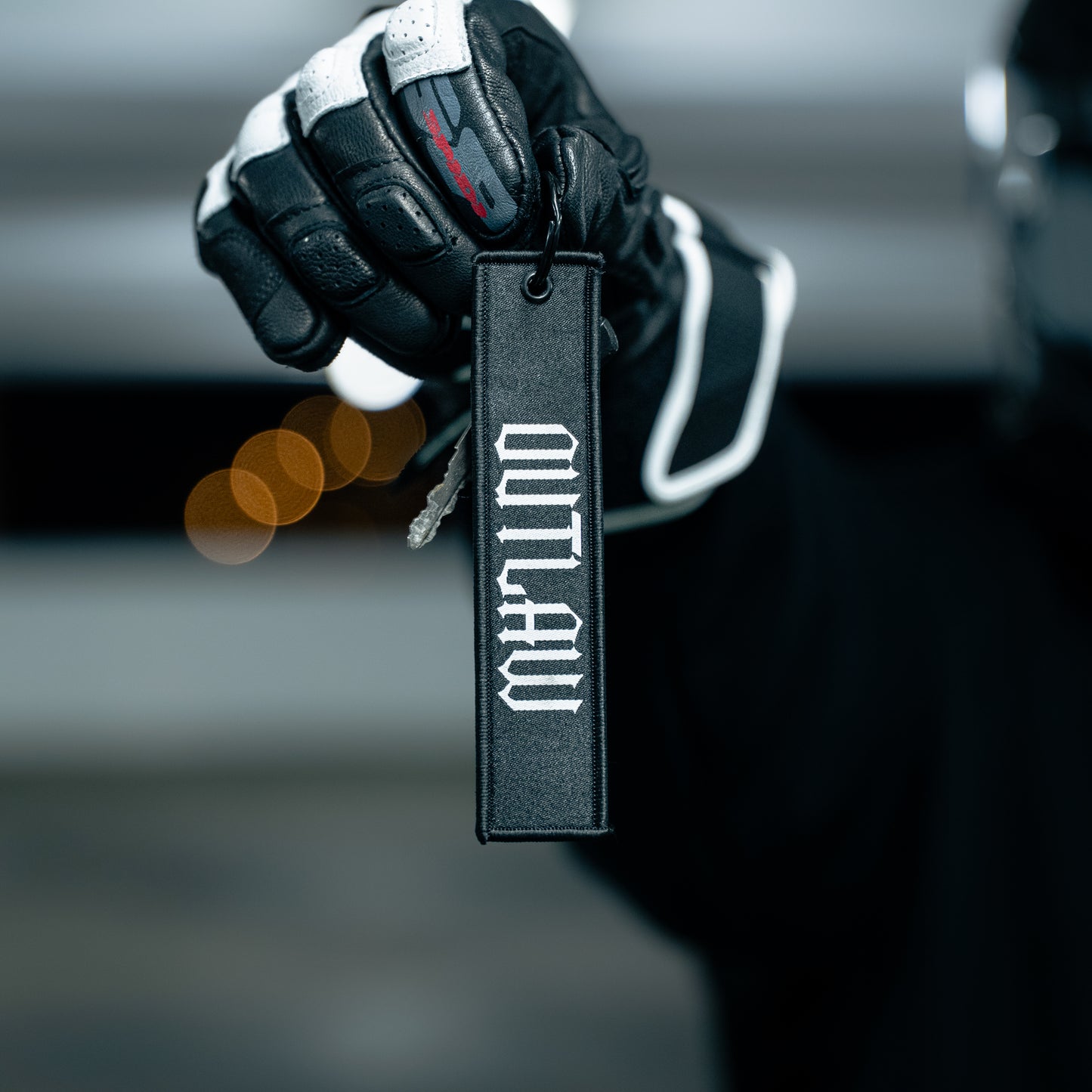 OUTLAW - Keychain - Black