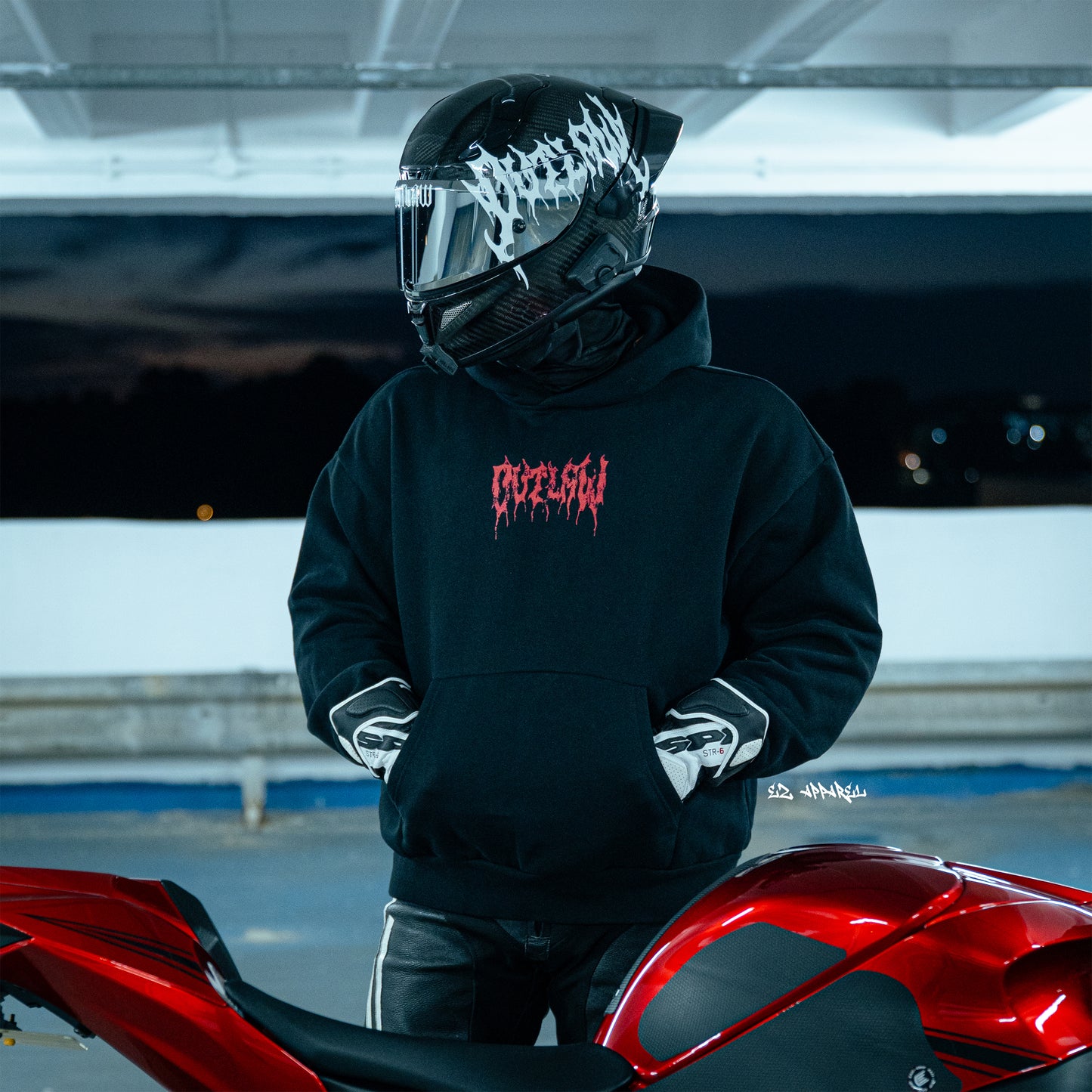 OUTLAW - Hoodie - Black - V2