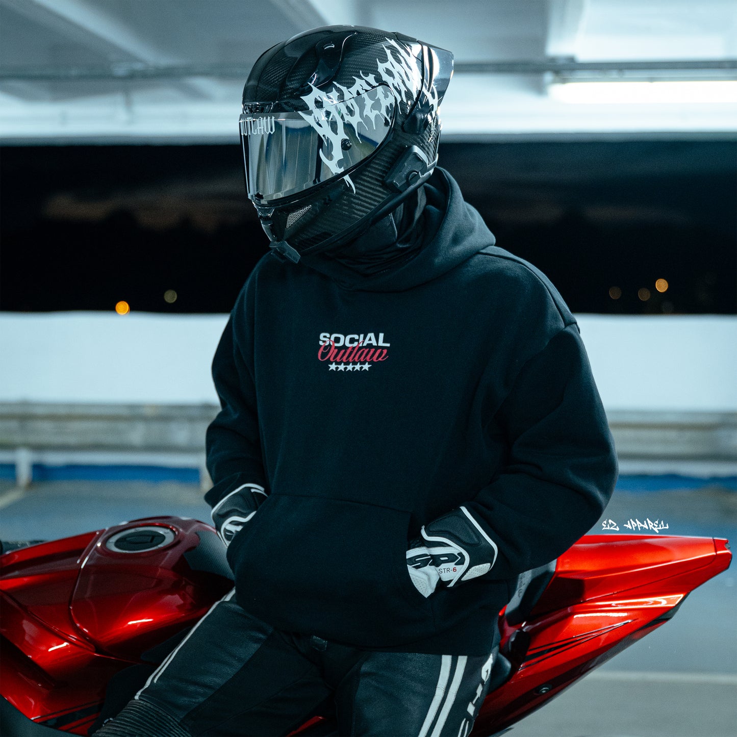 SOCIAL OUTLAW - Hoodie - Black - V2